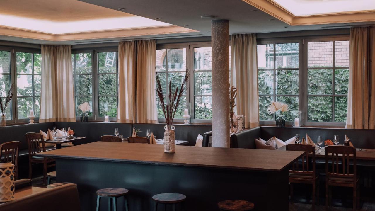 Restaurant & Hotel Engelkeller Мемминген Экстерьер фото